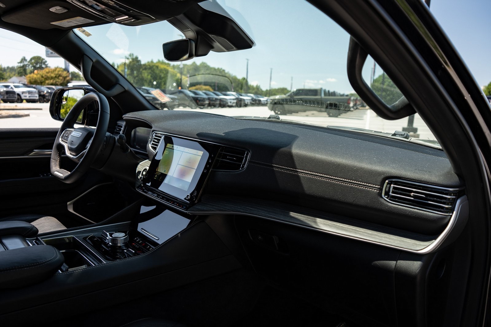 2023 Jeep Wagoneer L Series III photo 20