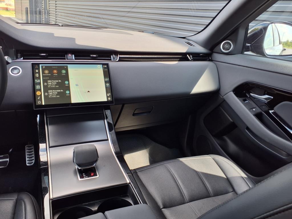 2024 Land Rover Range Rover Evoque Dynamic SE photo 21