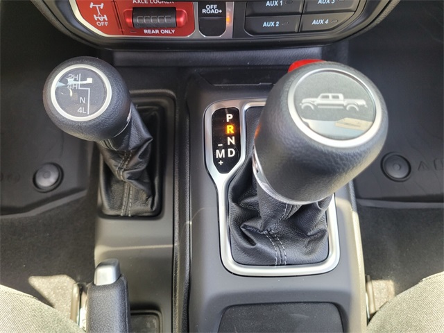 2025 Jeep Gladiator Willys photo 24
