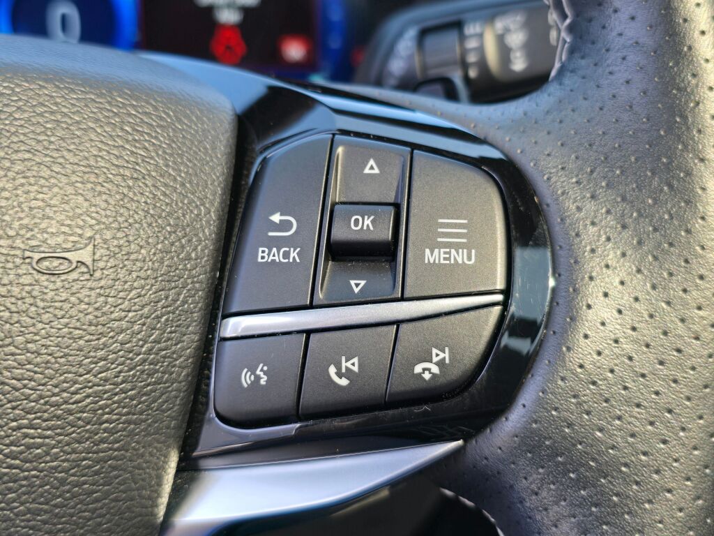 2023 Ford Explorer ST photo 26