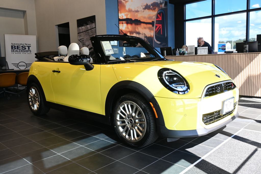 2026 Mini Cooper Convertible Signature photo 8
