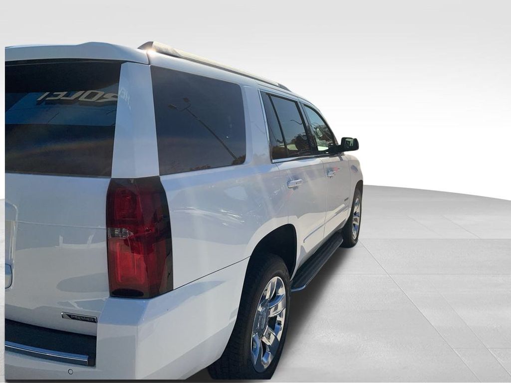 2018 Chevrolet Tahoe Premier photo 3