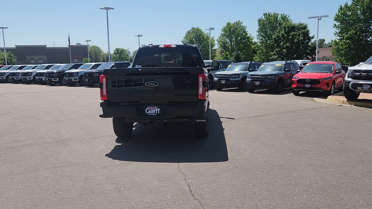 2025 Ford F-350 Lariat photo 4