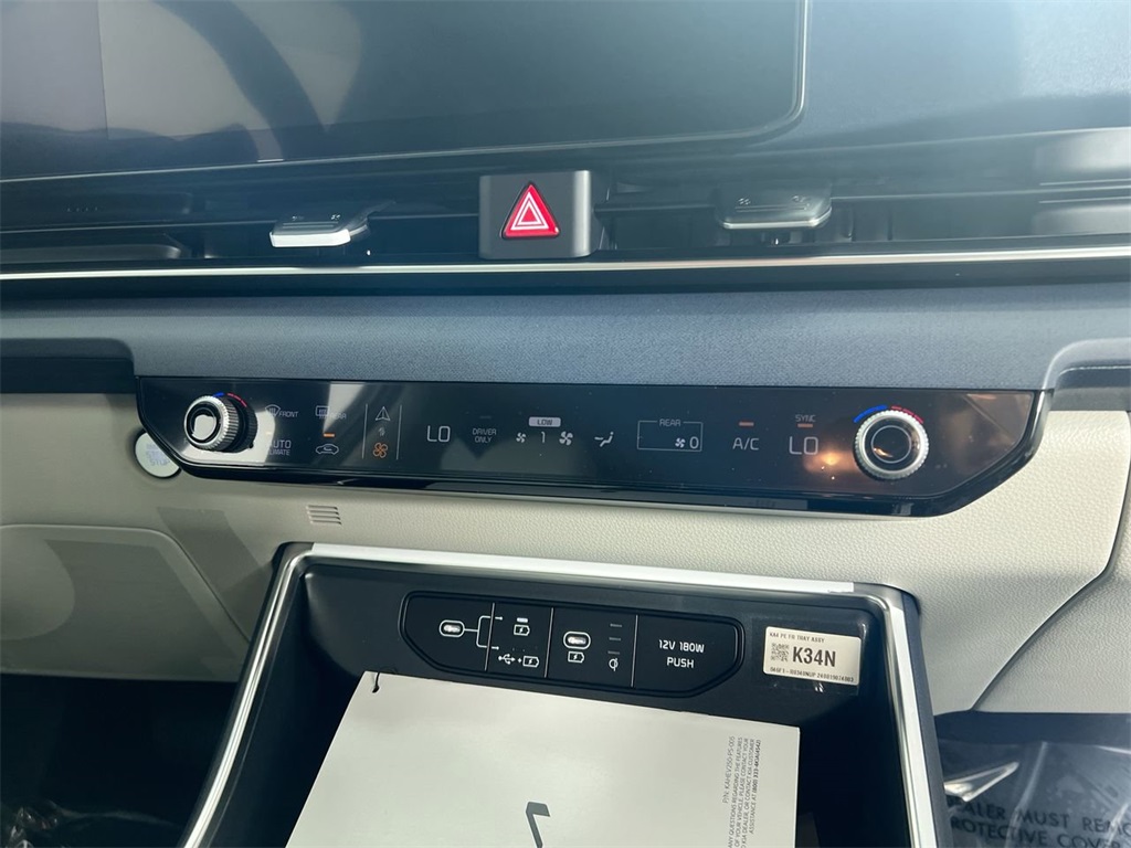 2026 Kia Carnival EX photo 22