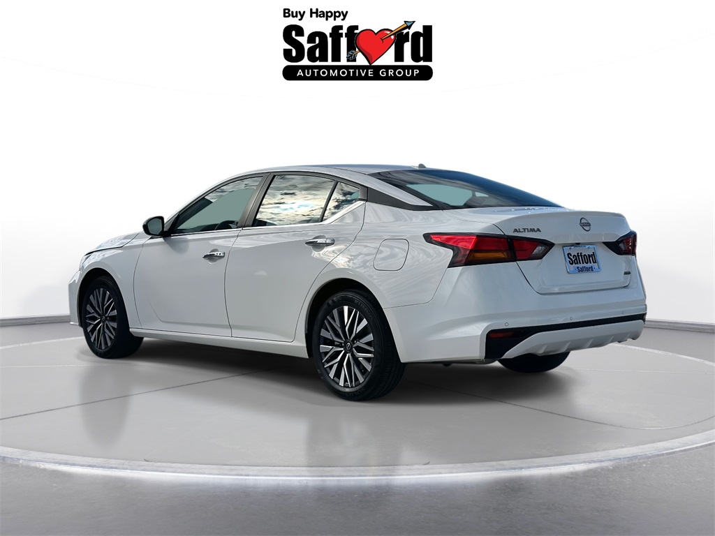 2025 Nissan Altima 2.5 SV photo 4