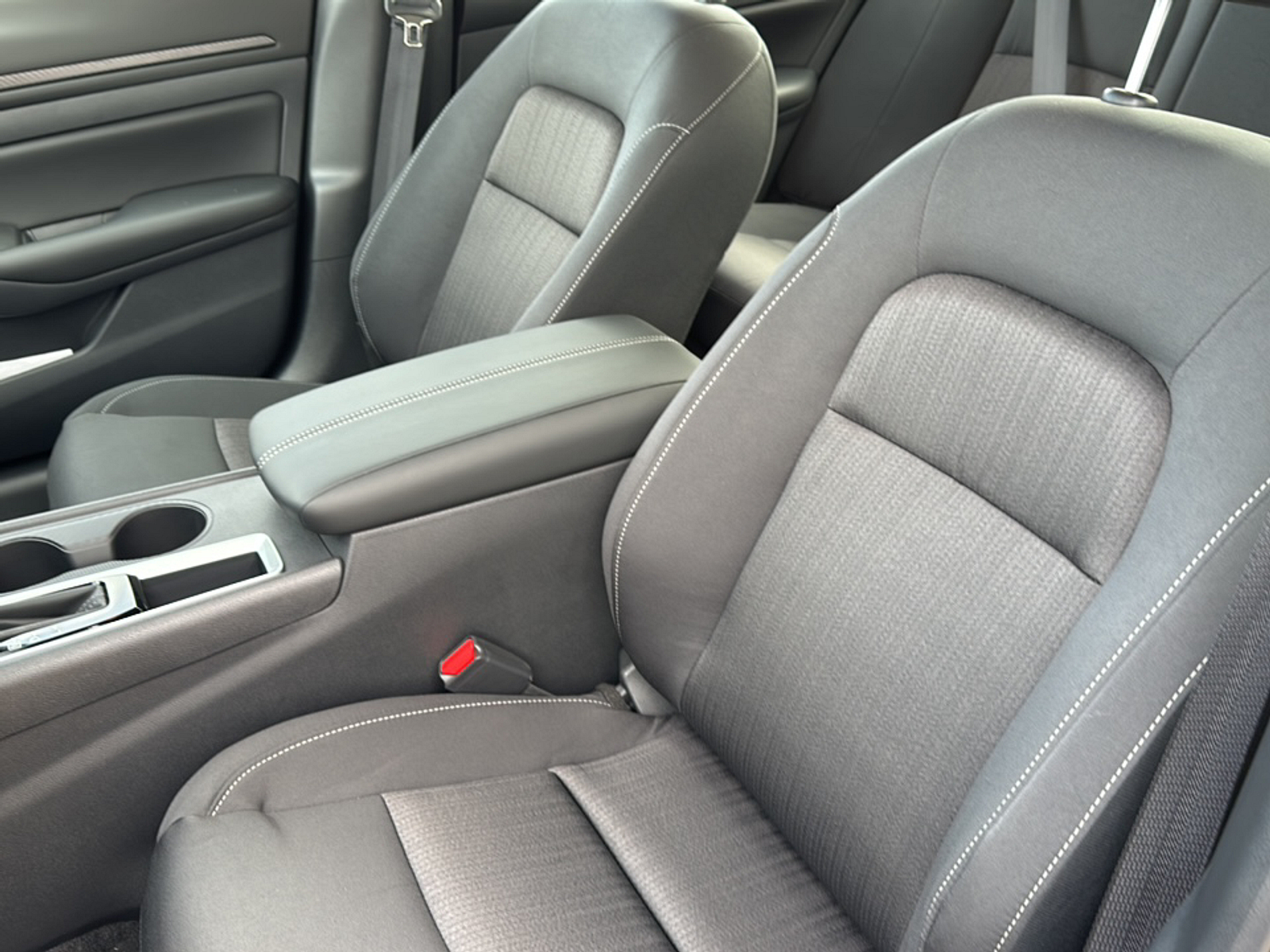 2025 Nissan Altima S photo 4