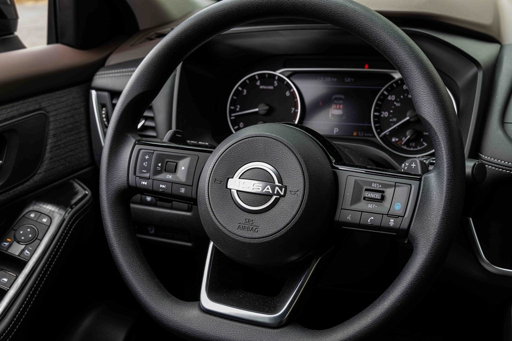 2023 Nissan Rogue SV photo 14