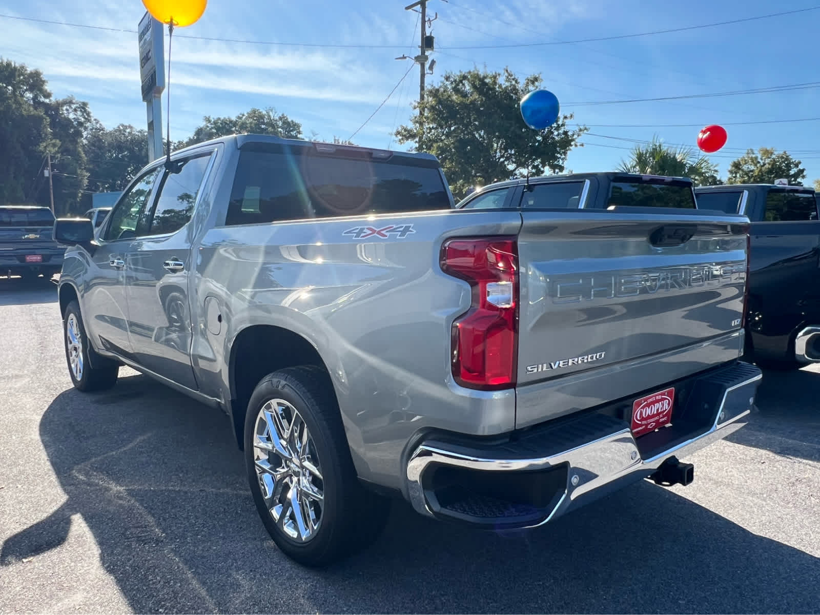 2025 Chevrolet Silverado 1500 LTZ photo 3