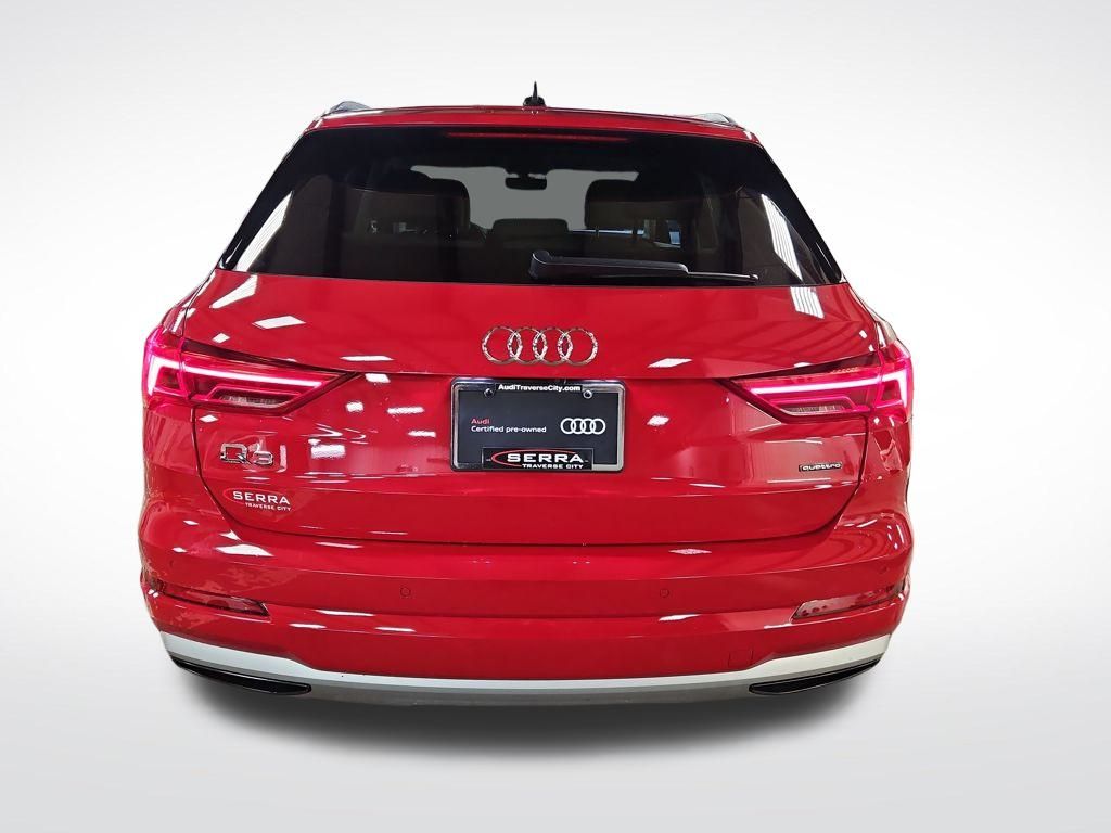 2022 Audi Q3 Premium photo 4