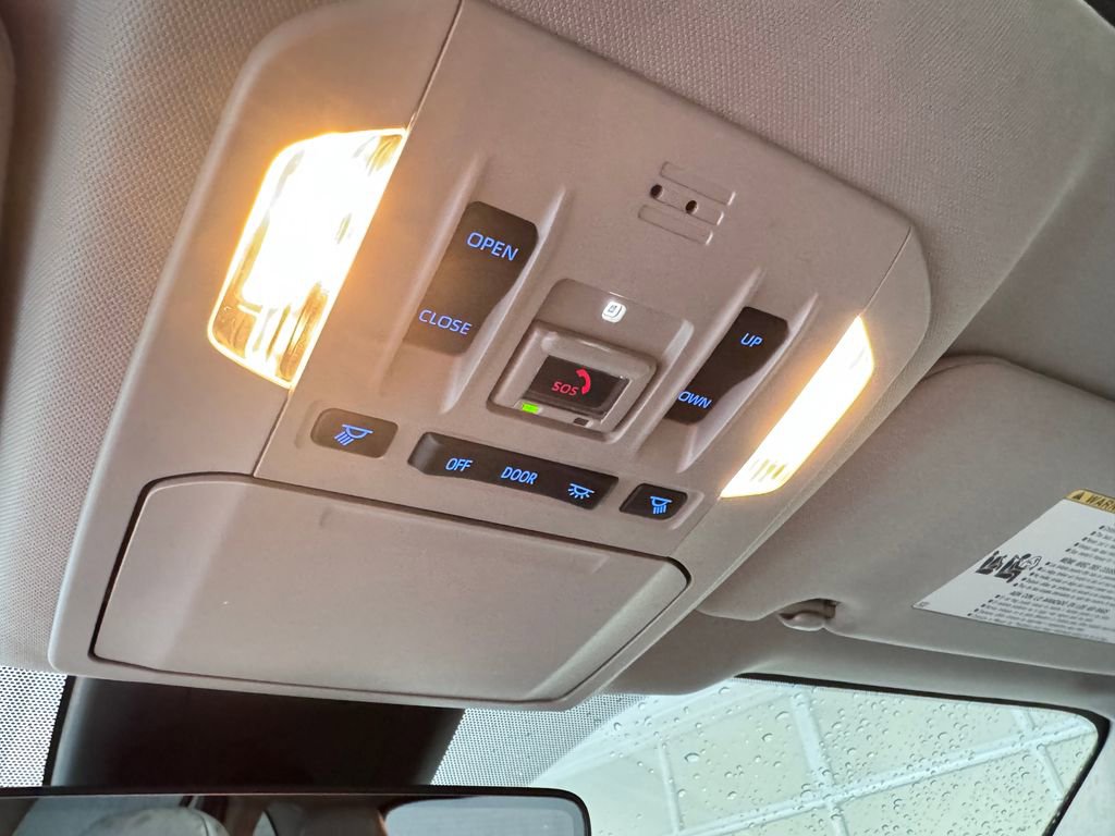 2022 Toyota Highlander Hybrid XLE photo 21