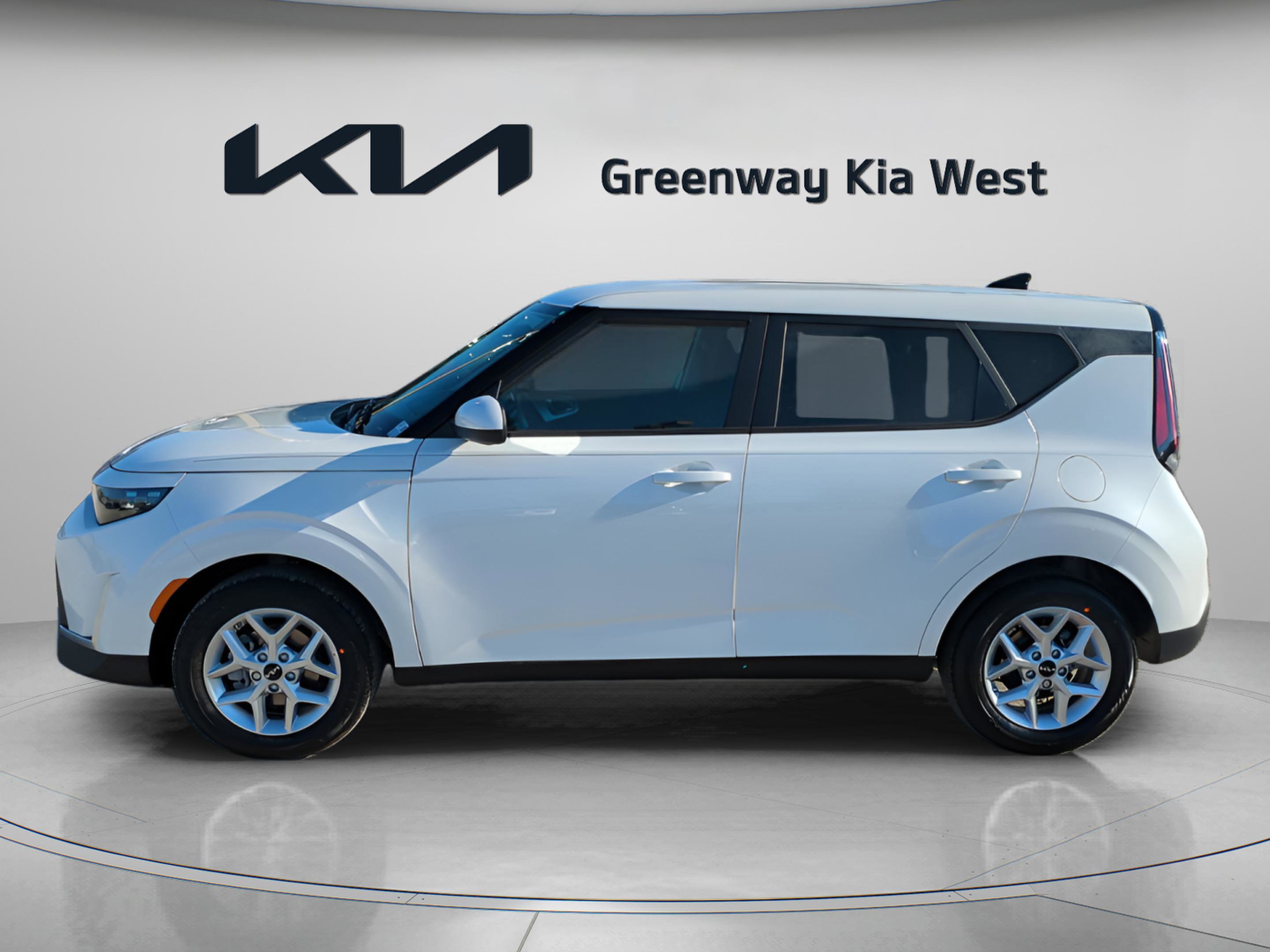 2025 Kia Soul LX photo 4