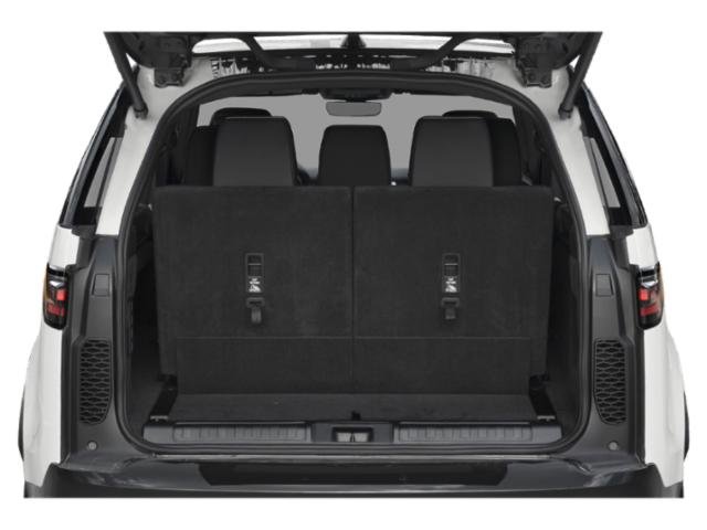 2024 Land Rover Discovery Metropolitan Edition photo 10