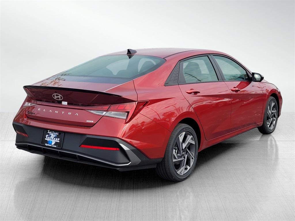 2025 Hyundai Elantra Sport Hybrid SEL photo 4