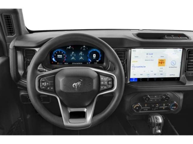 2025 Ford Bronco Base photo 3