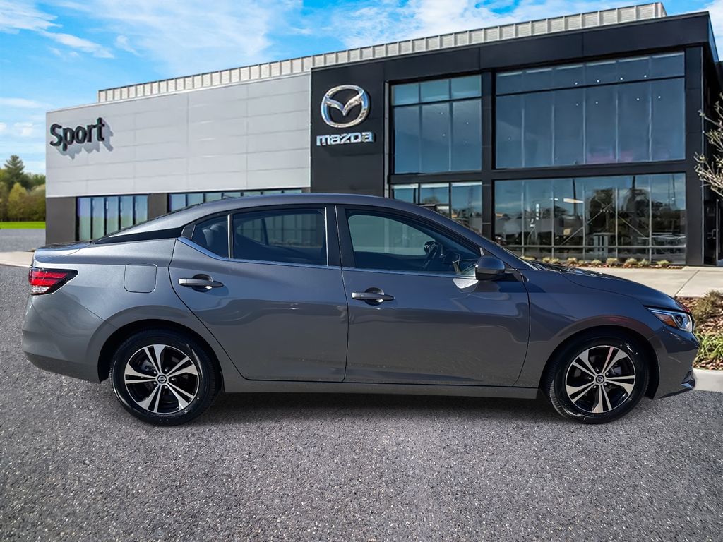 2022 Nissan Sentra SV photo 2