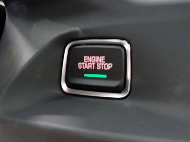 2021 Chevrolet Camaro 1LT photo 2