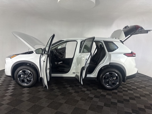 2026 Nissan Rogue SV photo 11