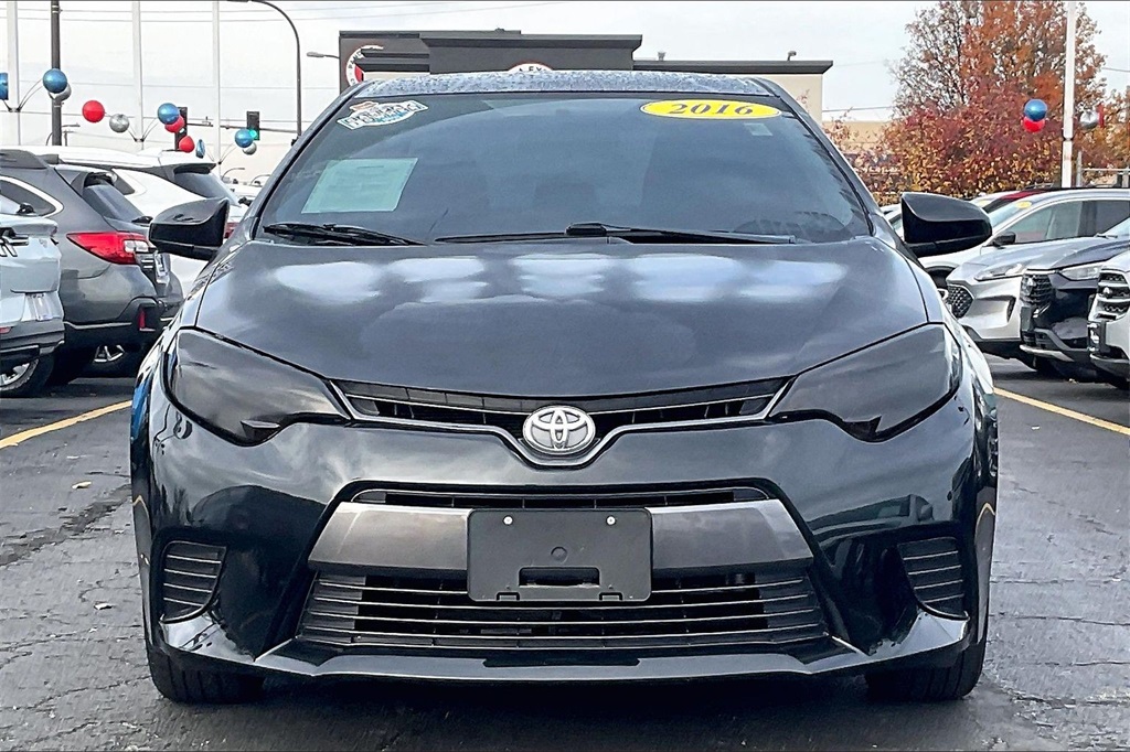 2016 Toyota Corolla L photo 2