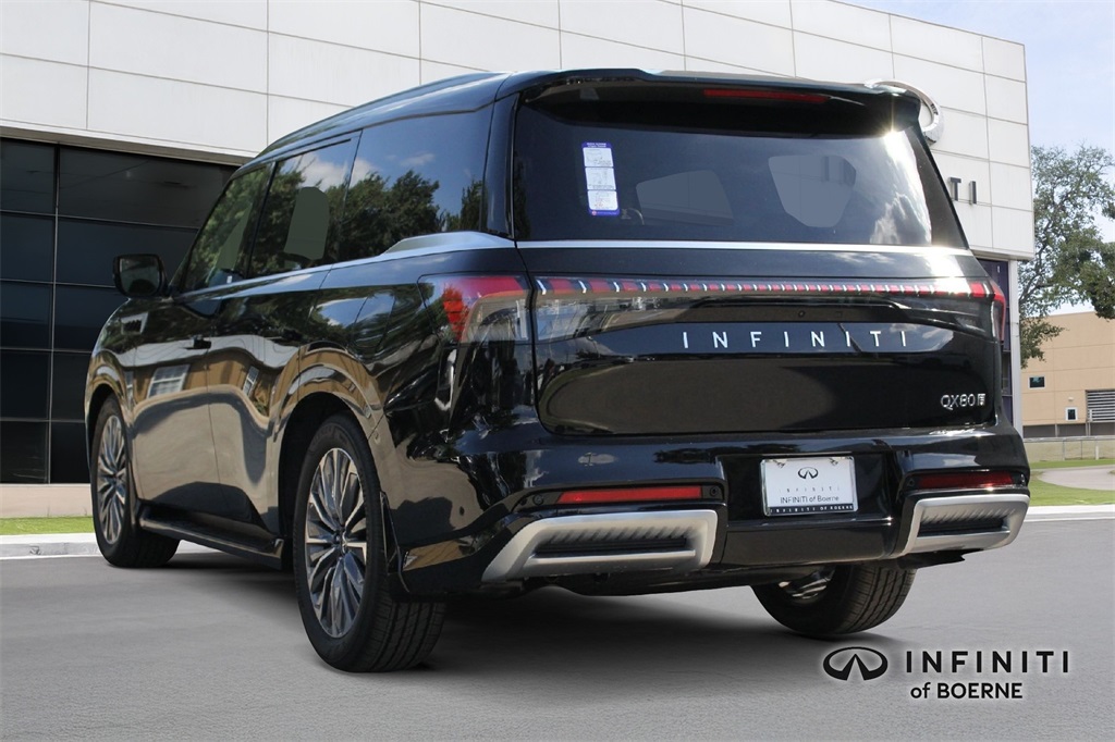 2026 Infiniti QX80 Luxe photo 3