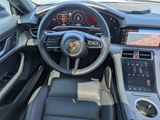 2023 Porsche Taycan photo 19