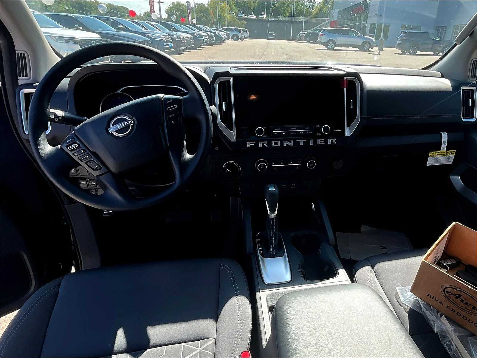 2025 Nissan Frontier SV photo 15