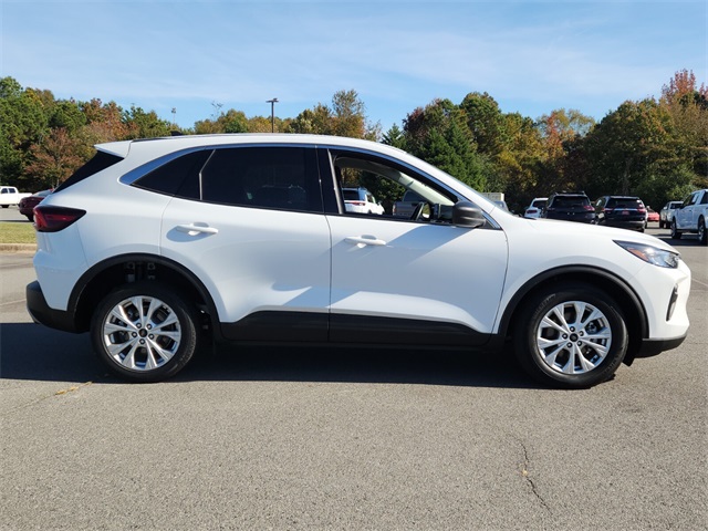 2024 Ford Escape Active photo 2