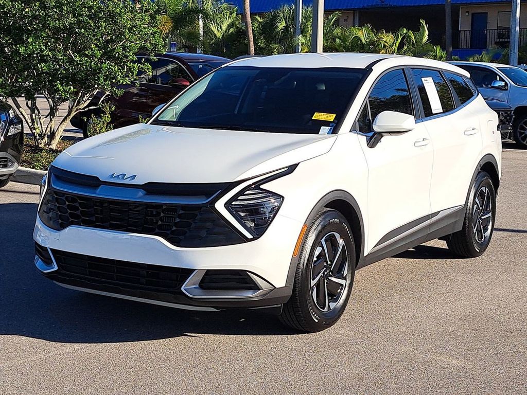 2025 Kia Sportage Hybrid LX photo 2