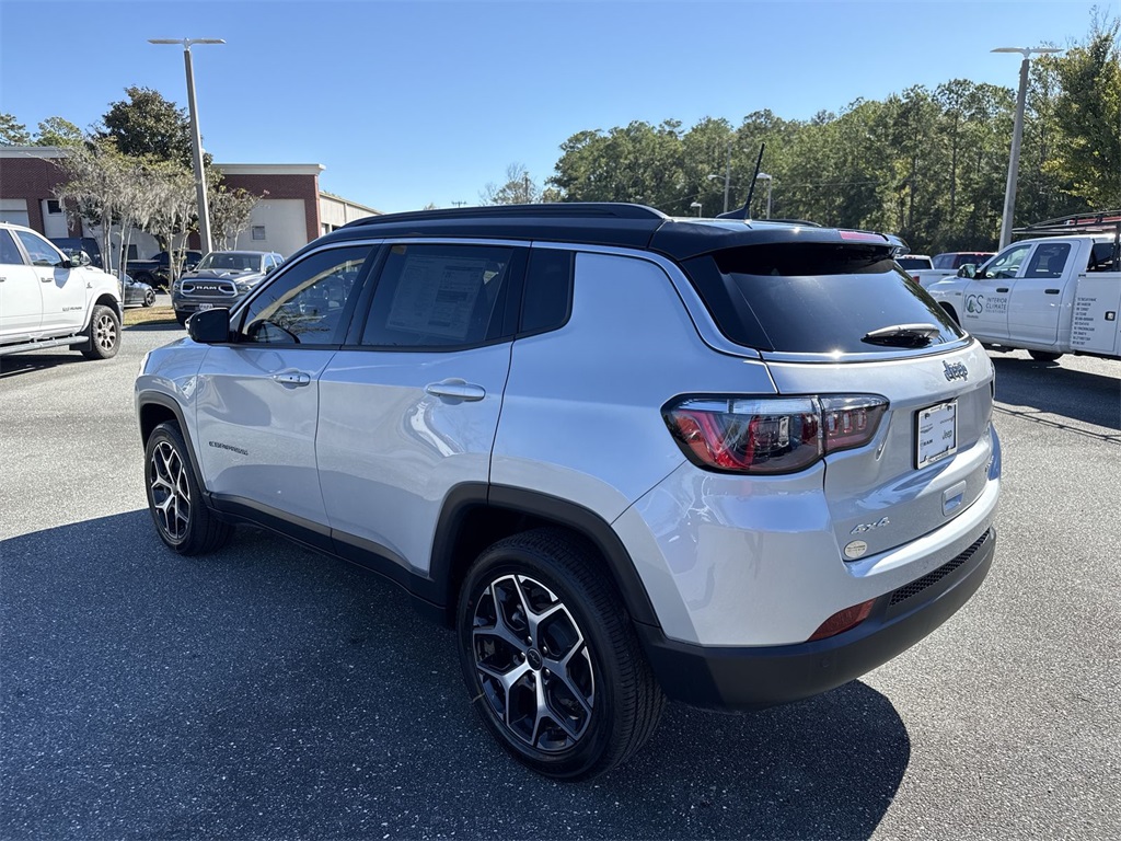 2026 Jeep Compass Limited photo 4