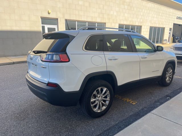 2019 Jeep Cherokee Latitude photo 2
