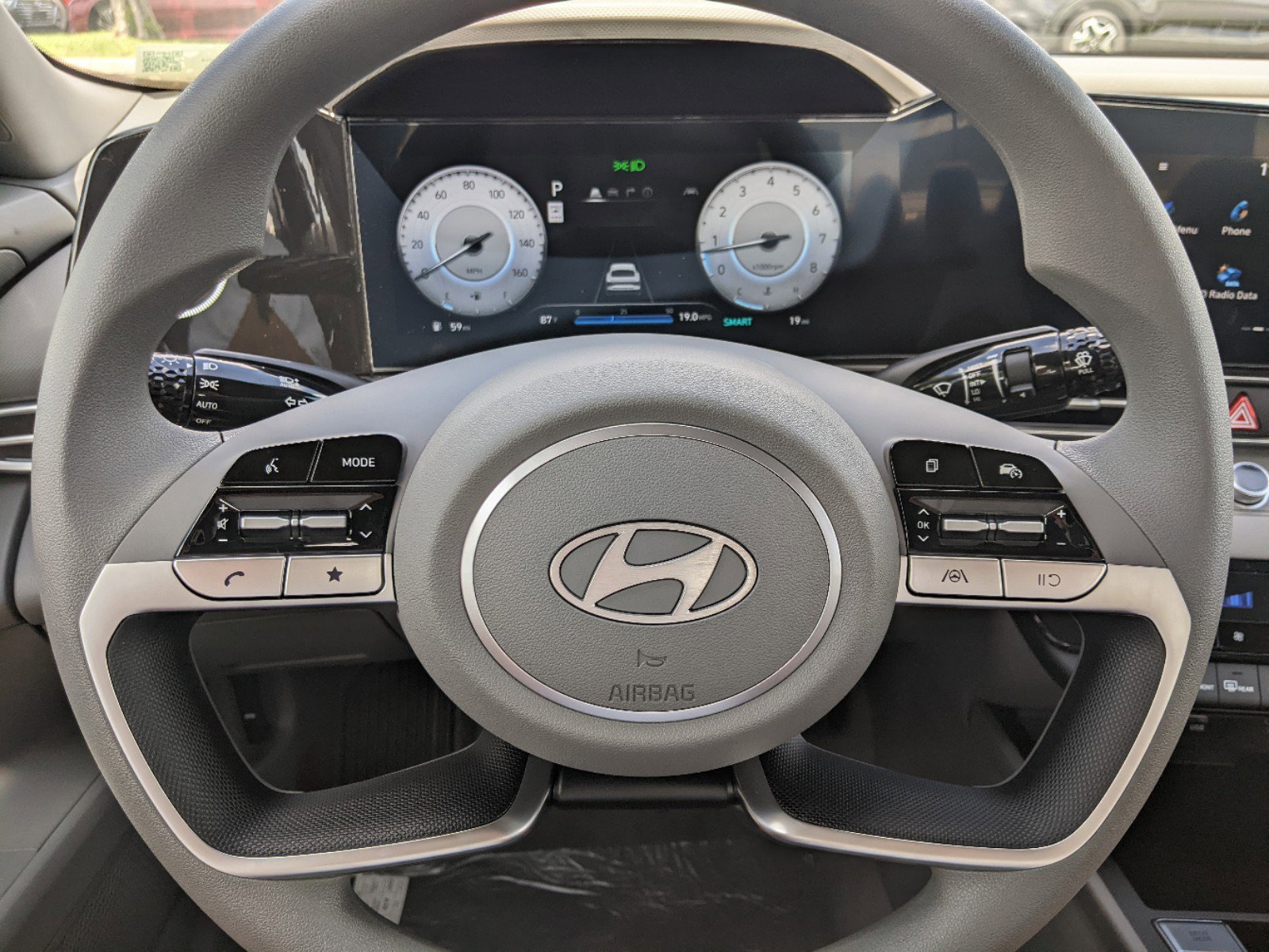 2025 Hyundai Elantra SEL Sport photo 20