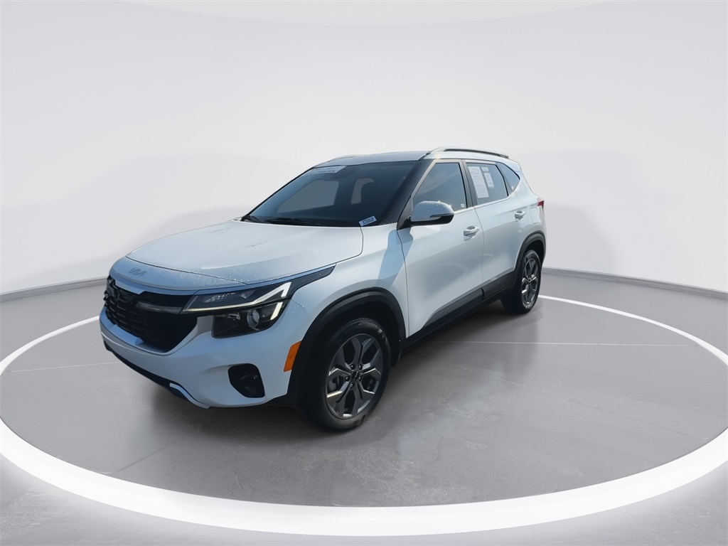 2024 Kia Seltos S photo 4