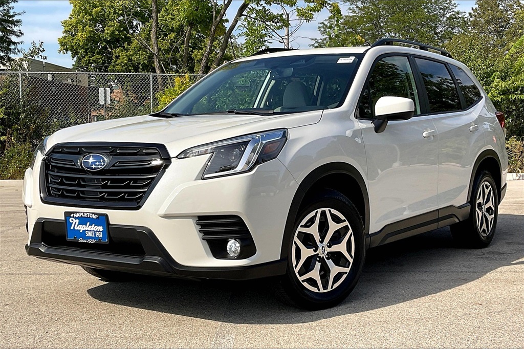 2022 Subaru Forester Premium photo 11