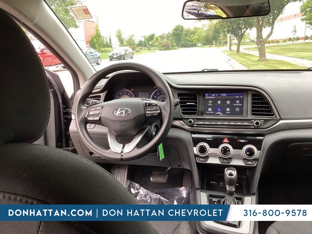 2019 Hyundai Elantra SEL photo 7