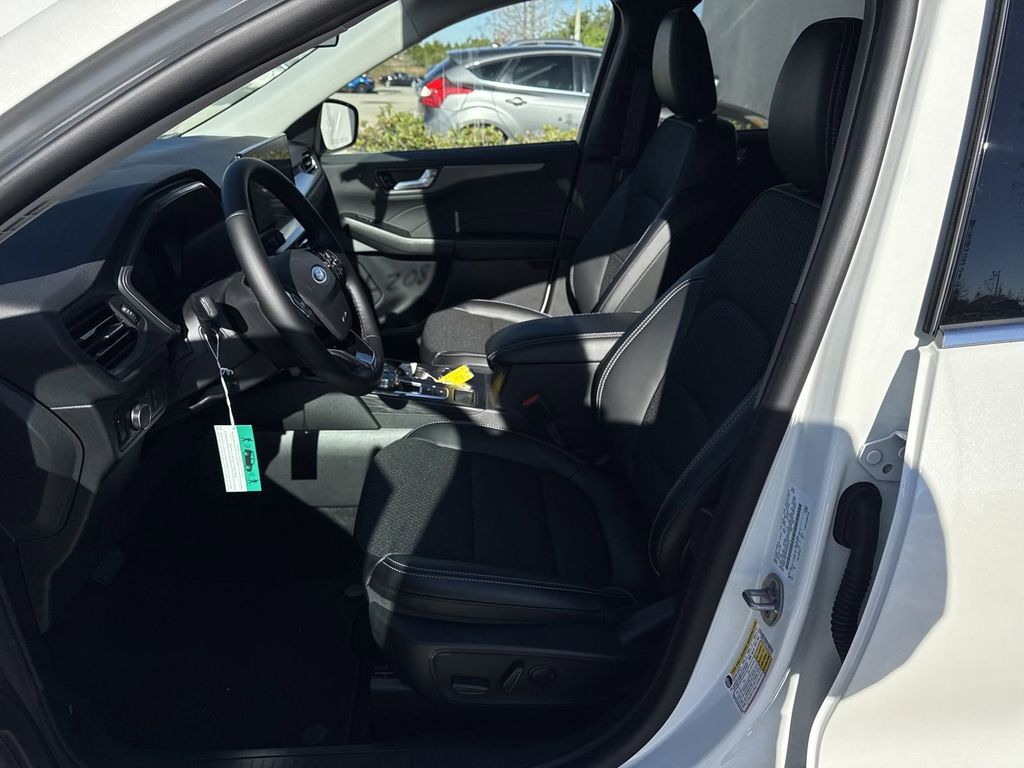 2025 Ford Escape Plug-In Hybrid Base photo 18