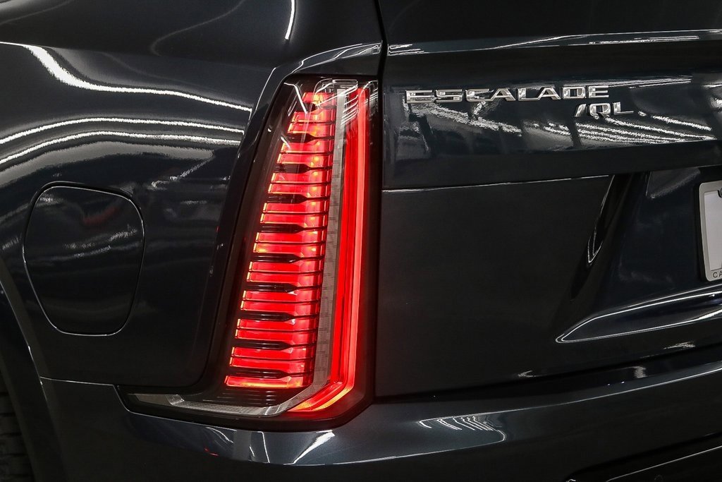 2026 Cadillac Escalade Sport photo 4