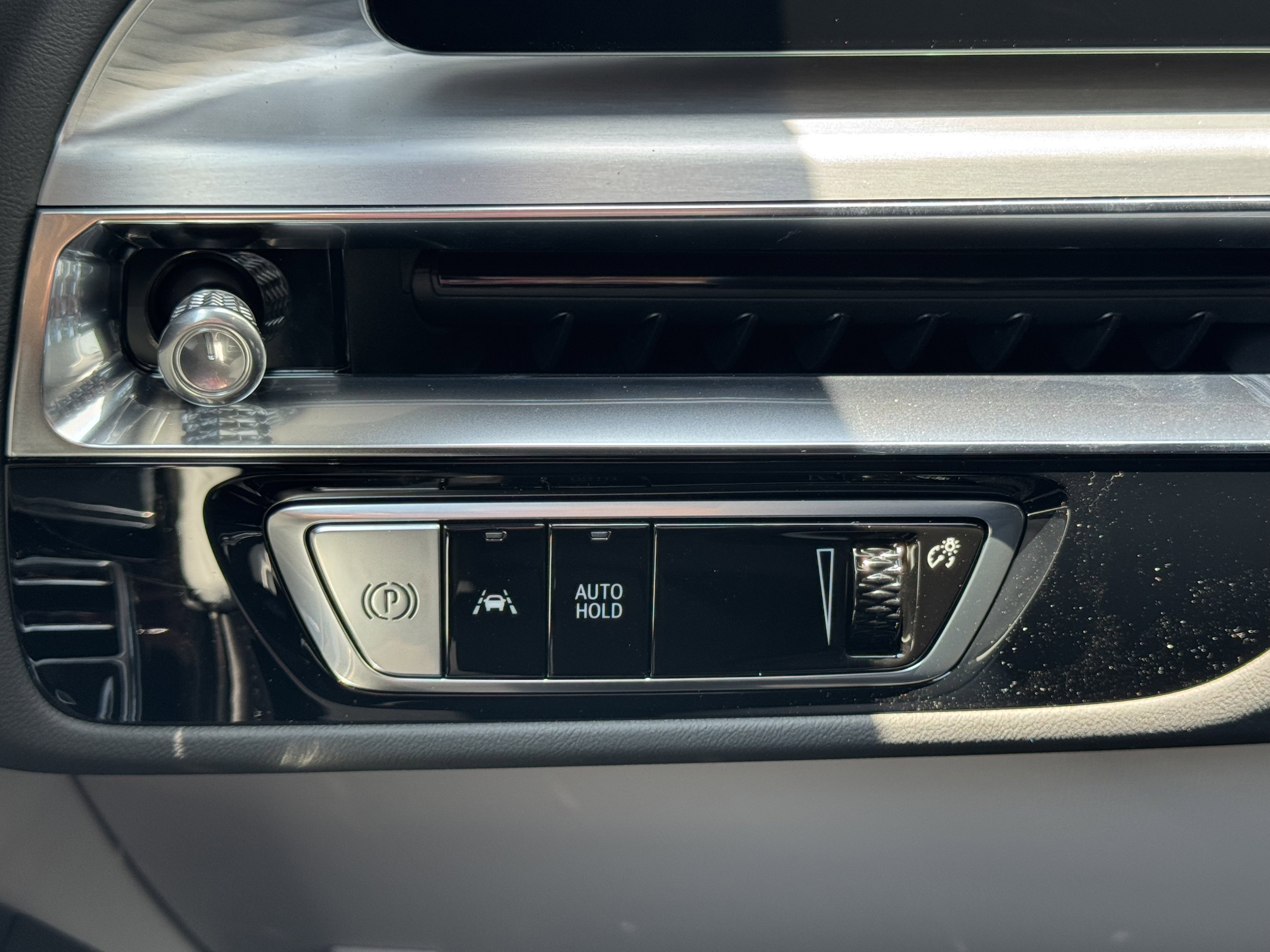 2025 Cadillac Lyriq Sport photo 15