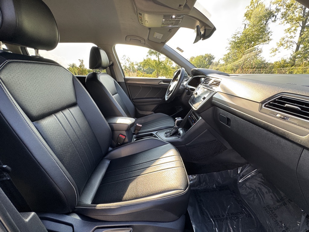 2024 Volkswagen Tiguan SE Wolfsburg Edition photo 24