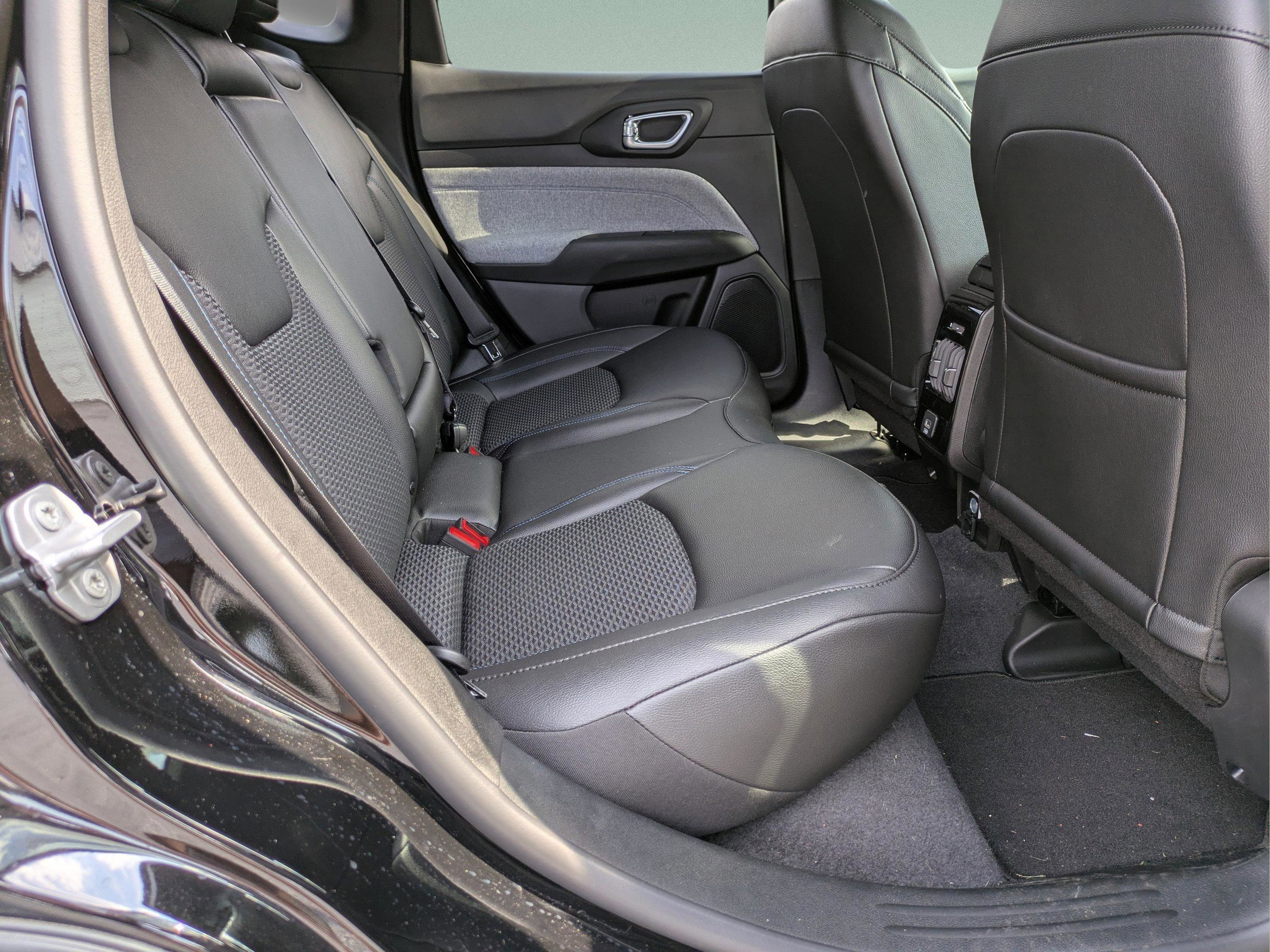 2025 Jeep Compass Latitude photo 27