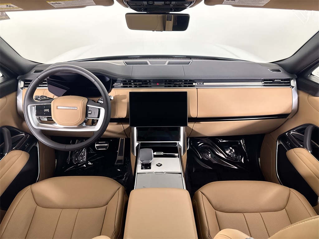 2025 Land Rover Range Rover SE photo 17