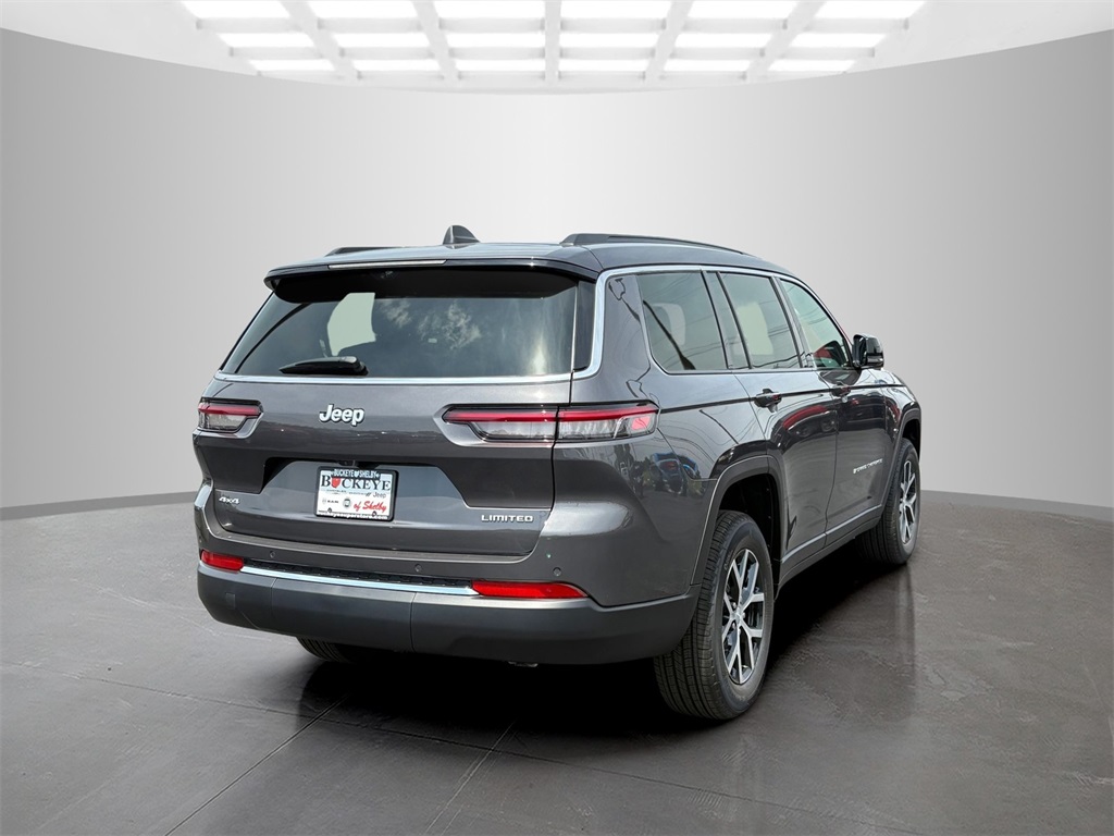2025 Jeep Grand Cherokee Limited photo 3