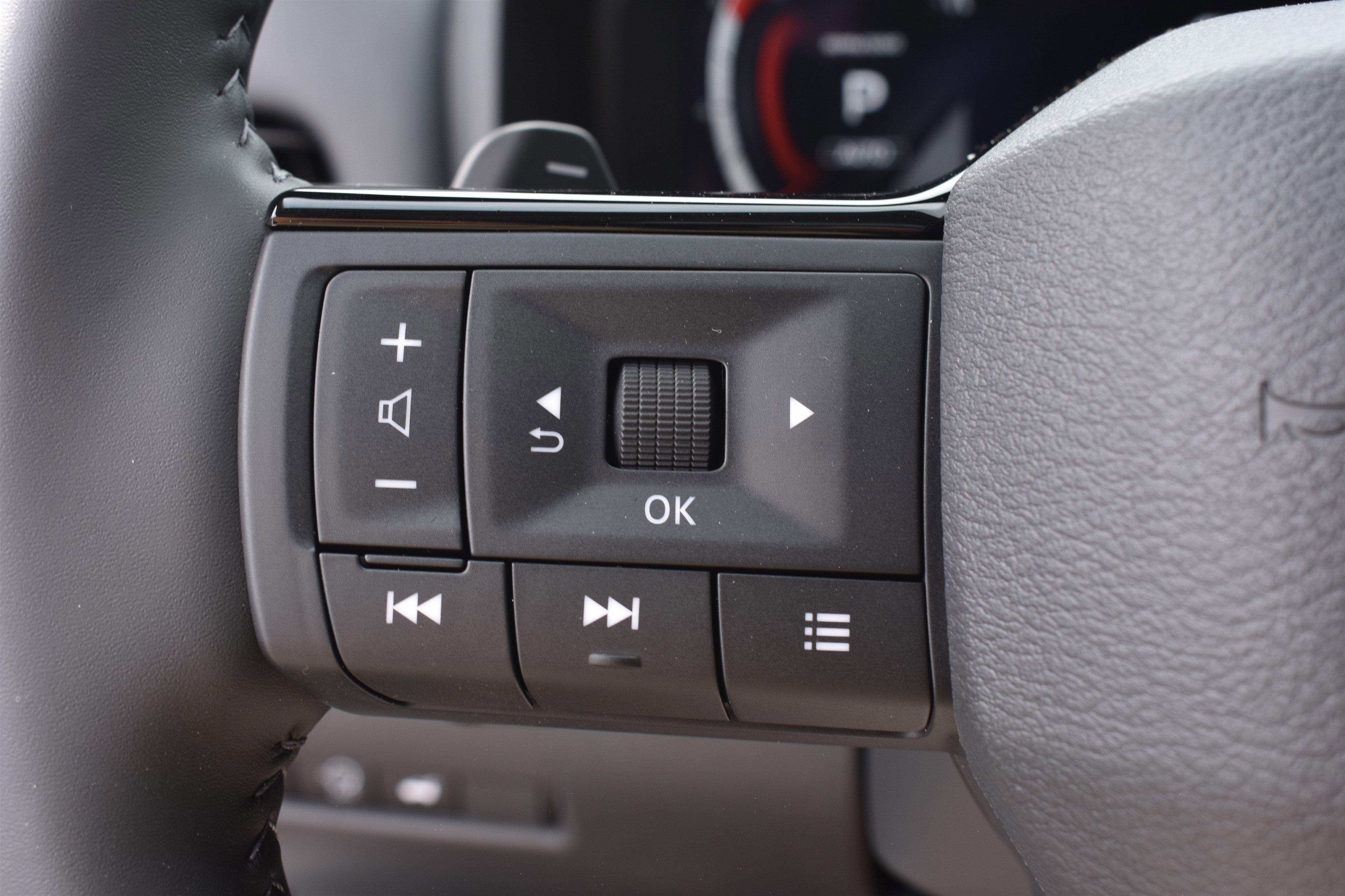 2026 Nissan Rogue Platinum photo 17