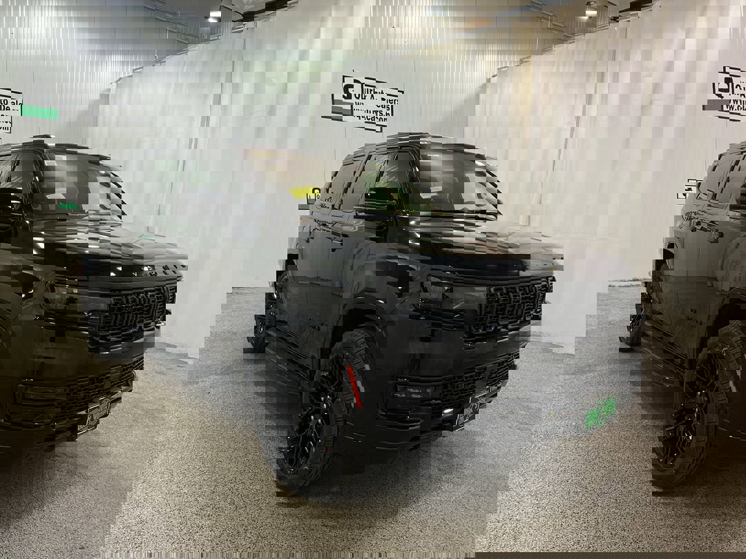 2025 Jeep Wagoneer L Series II's photo