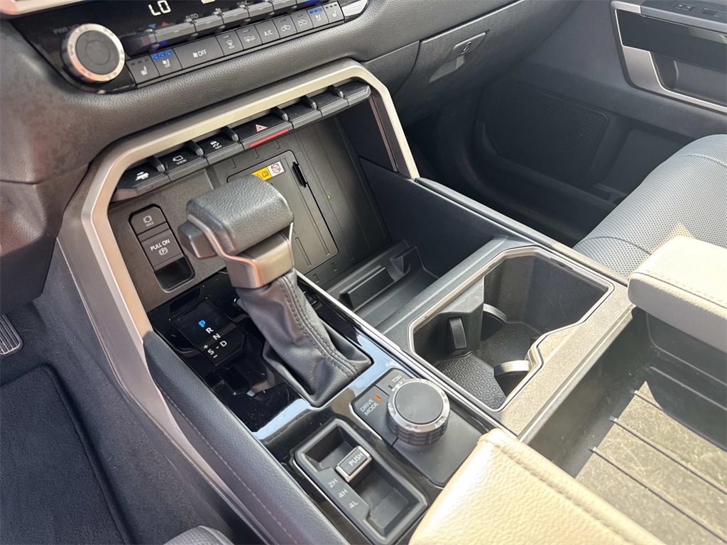 2024 Toyota Tundra Limited photo 26