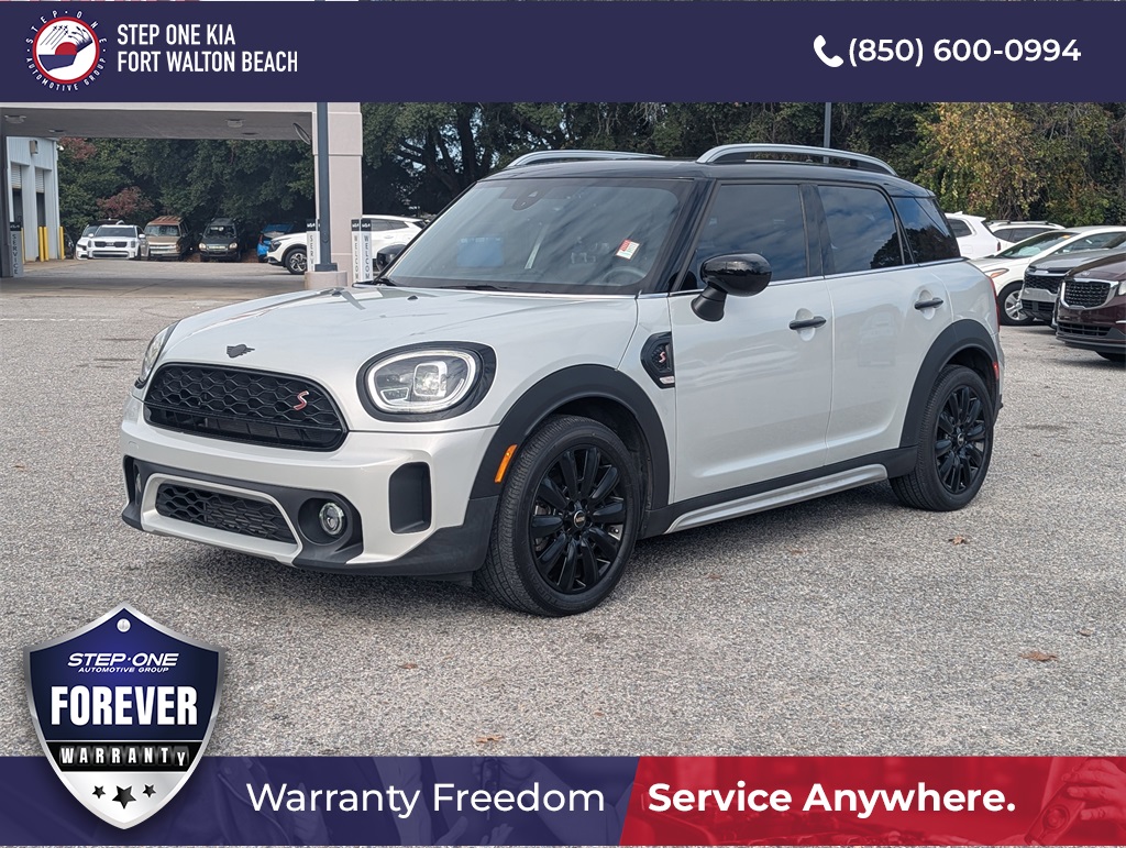 2022 MINI Countryman S's photo