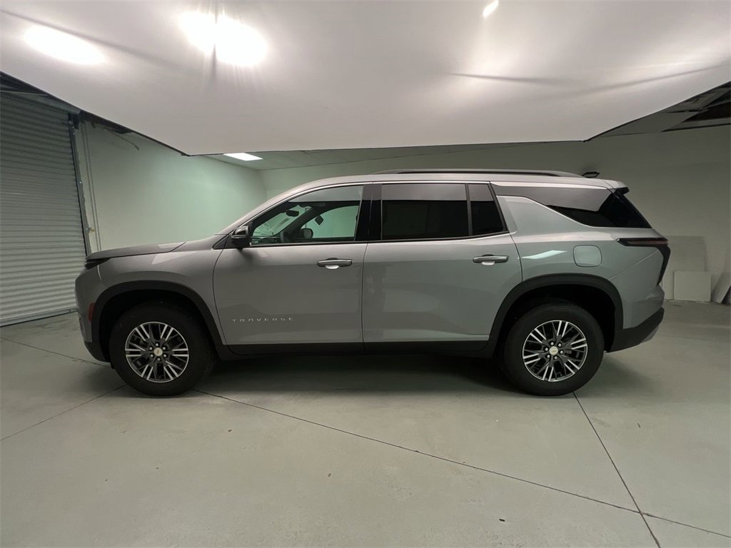 2026 Chevrolet Traverse photo 5