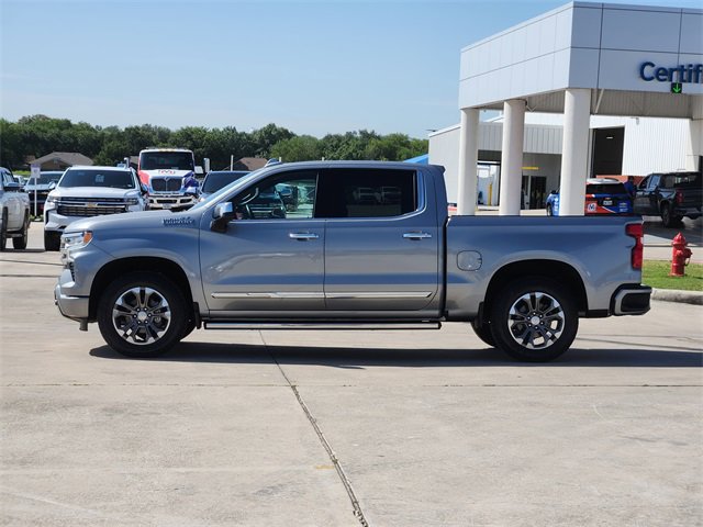 2025 Chevrolet Silverado 1500 High Country photo 3