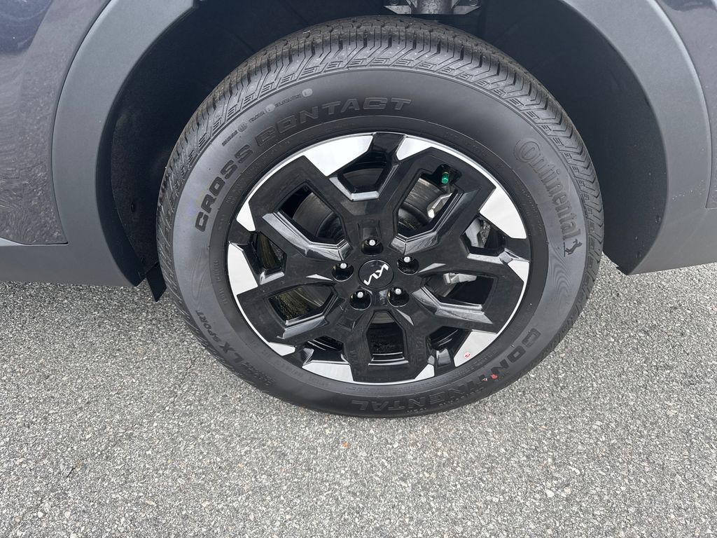 2025 Kia Sorento S photo 19