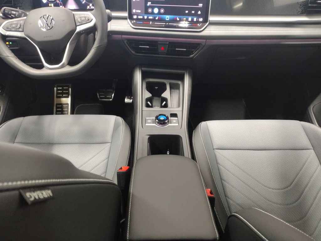 2025 Volkswagen Tiguan SE R-Line Black photo 24