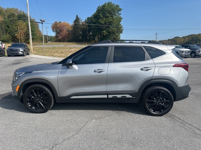 2022 Kia Seltos Nightfall Edition photo 4