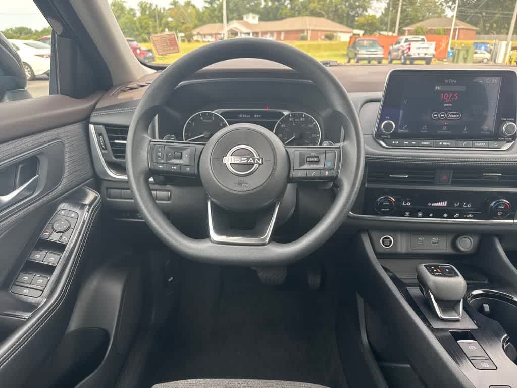 2023 Nissan Rogue SV photo 12